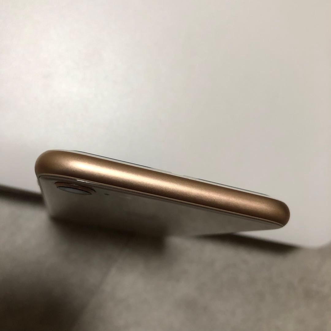 iPhone 8 ゴールド 64GB（SIMフリー）　保護フィルム付き