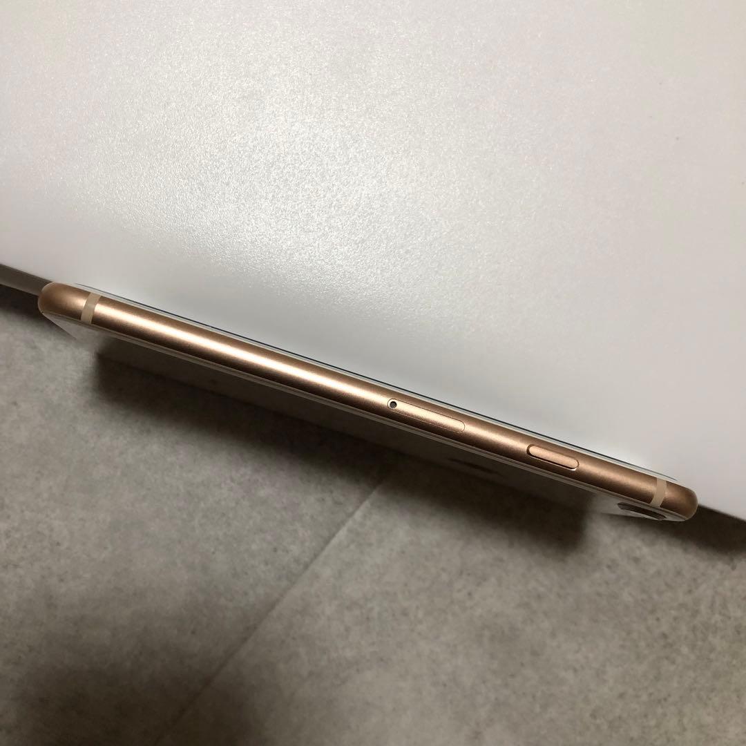 iPhone 8 ゴールド 64GB（SIMフリー）　保護フィルム付き