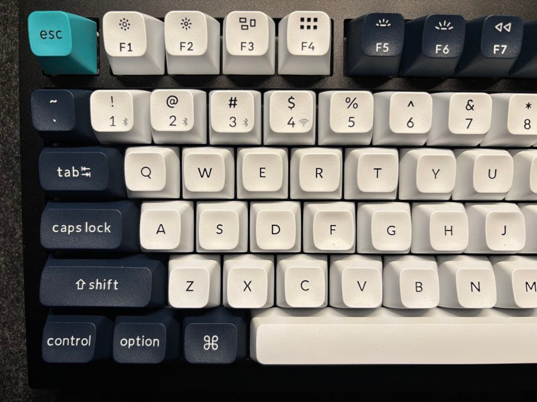 Keychron Q1 Max QMK/VIA（US ANSI 配列）茶軸