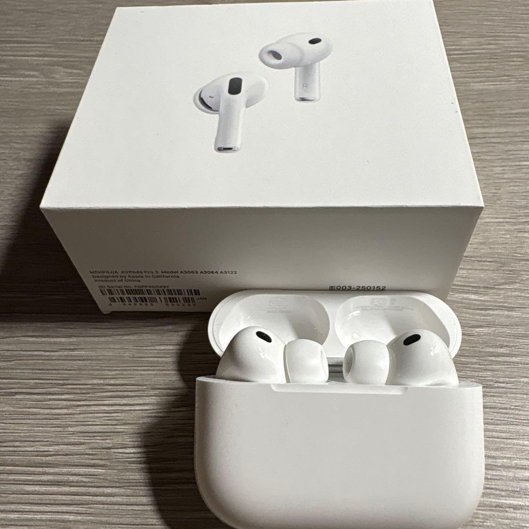 こ 最新型AirPods Pro 3 充電ケース付き