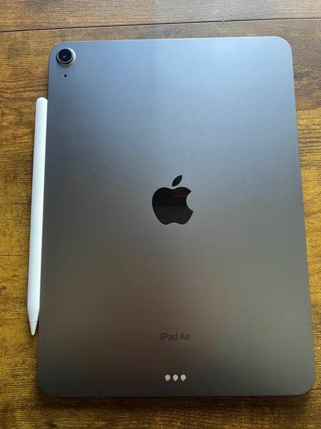 ぽ*様 iPad Air5Wi-Fiモデル スペースグレイ + Apple Pe