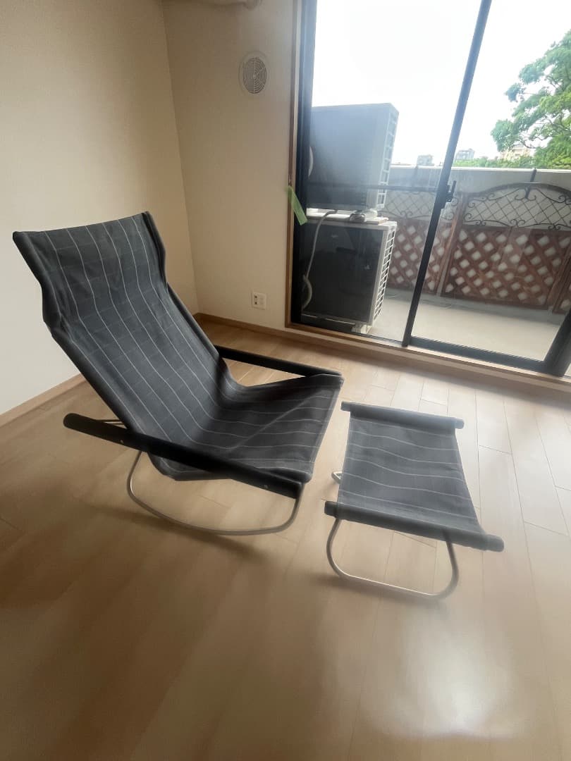 ニーチェアshikiri　ロッキング　オットマンセット