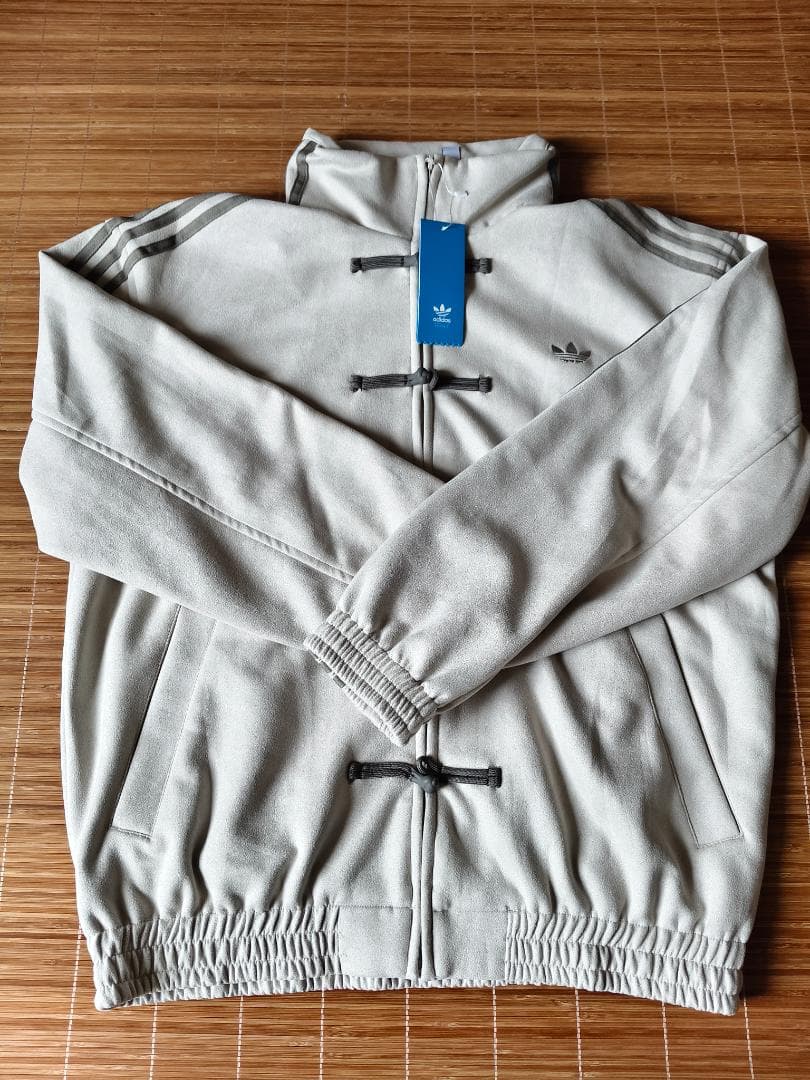 新品 アディダス 中国限定 蛇年トラックジャケット ホワイト サイズ 2XL