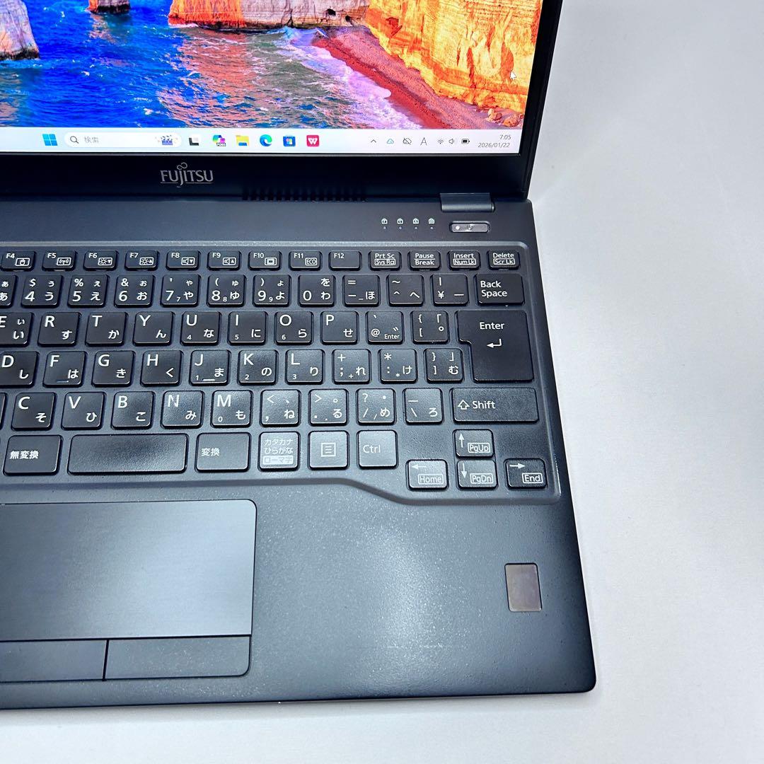 【Core i7】ライフブック｜メモリ16GB｜SSD搭載｜超軽量｜Win11