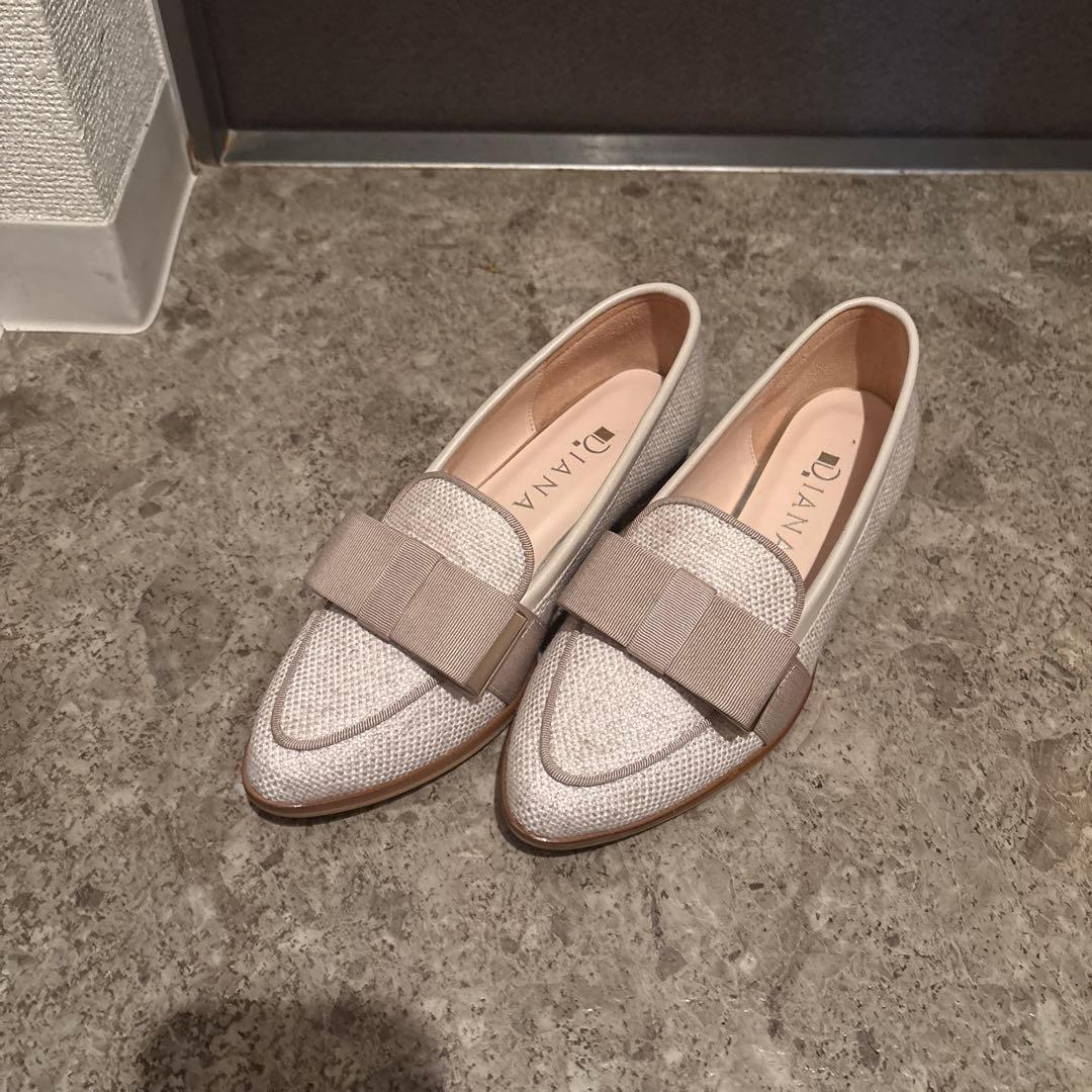 DIANA リボン付きローファー オフホワイト　べージュ