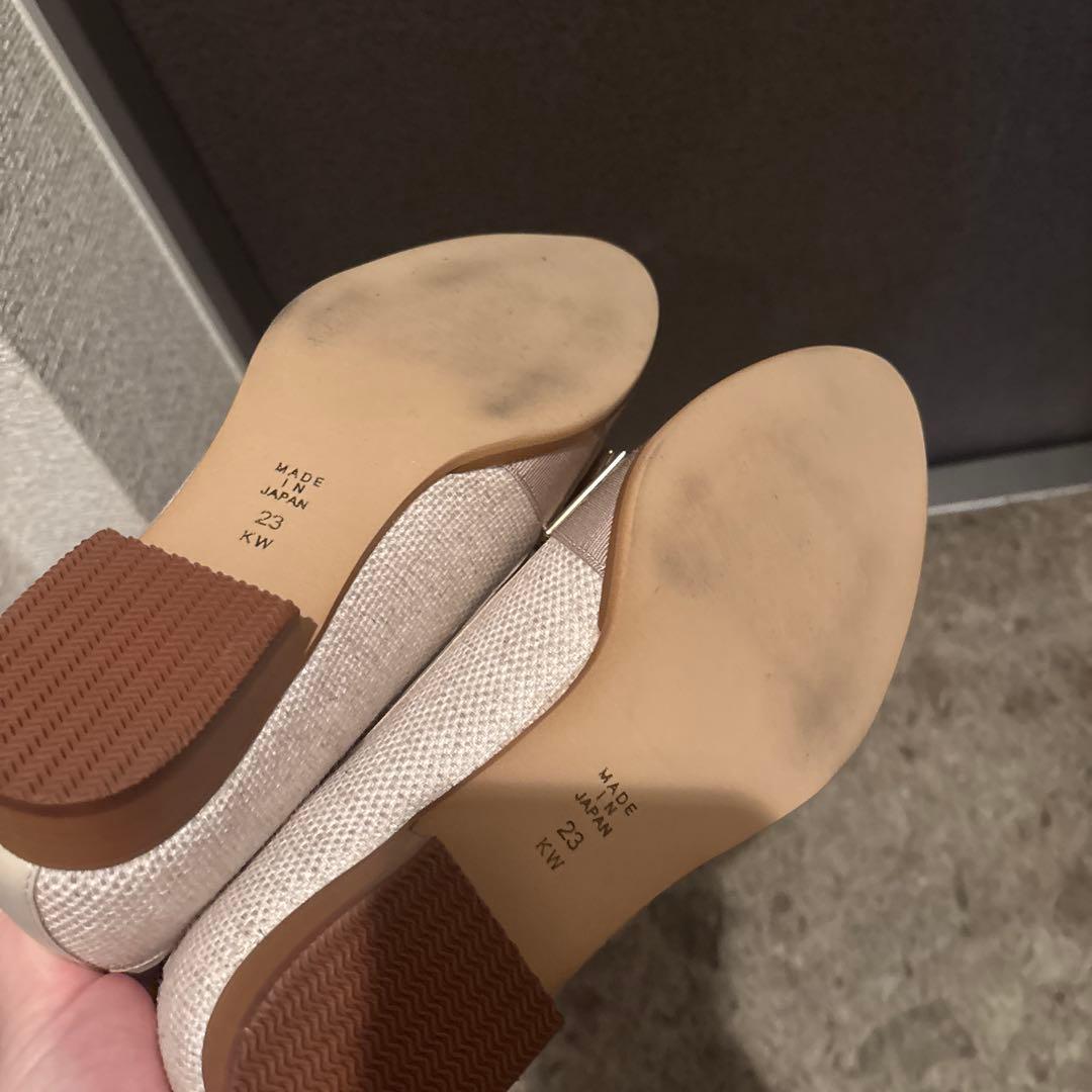 DIANA リボン付きローファー オフホワイト　べージュ