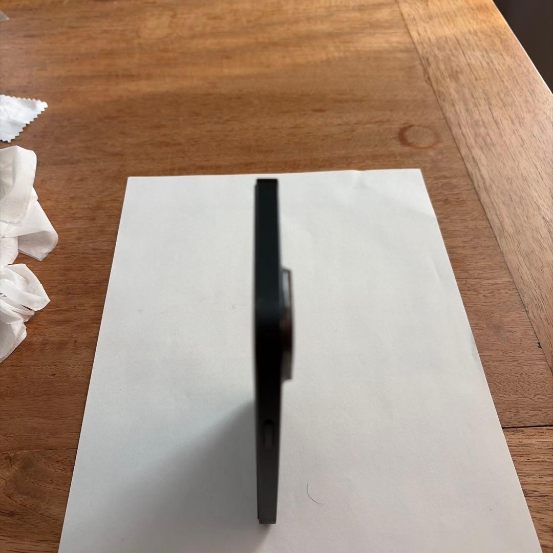 値下げApple iPhone 13本体　ライトニングケーブル付き