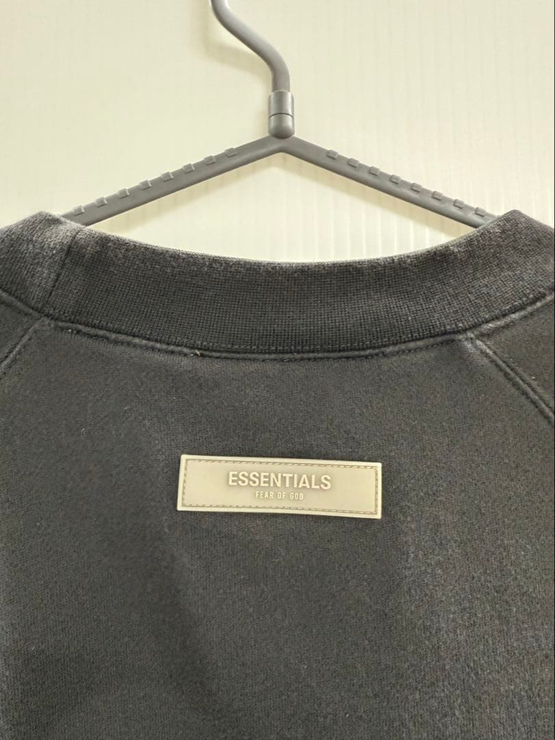 D*3様 ESSENTIALS トレーナー