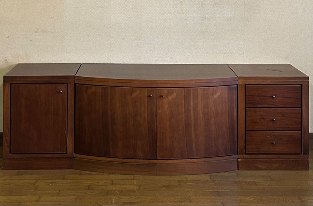 マルニ　テレビボード ウォールナット　ダークブラウン 曲線デザイン　中央のみ