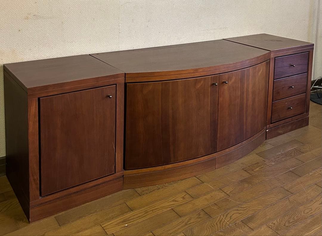 マルニ　テレビボード ウォールナット　ダークブラウン 曲線デザイン　中央のみ