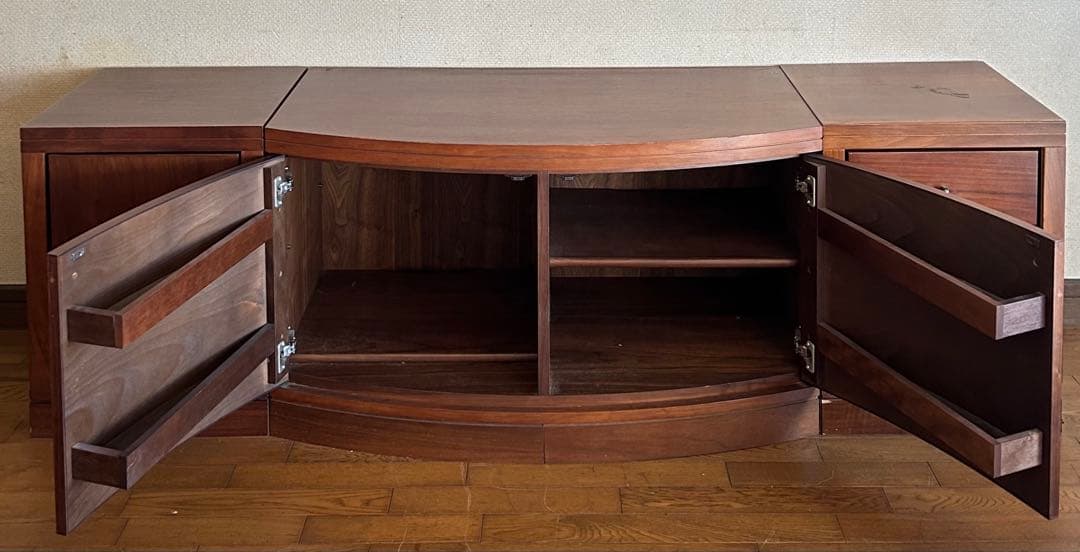 マルニ　テレビボード ウォールナット　ダークブラウン 曲線デザイン　中央のみ