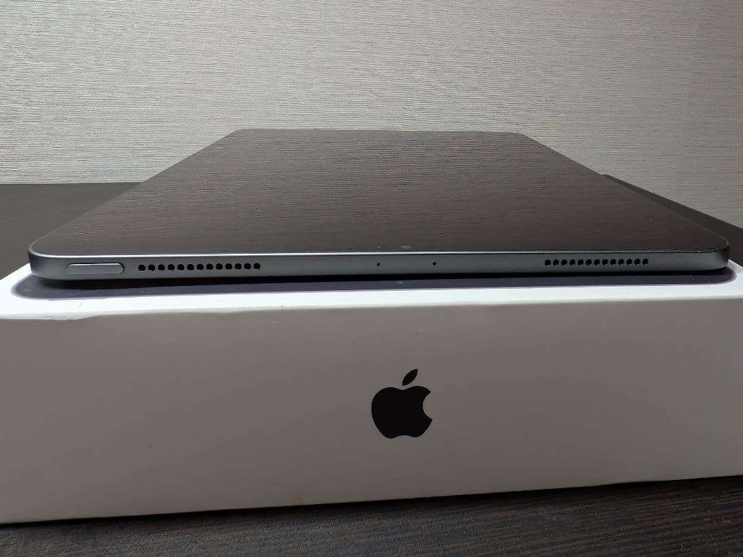 Apple iPad Pro 11インチ128GB 第2世代 キーボード付き