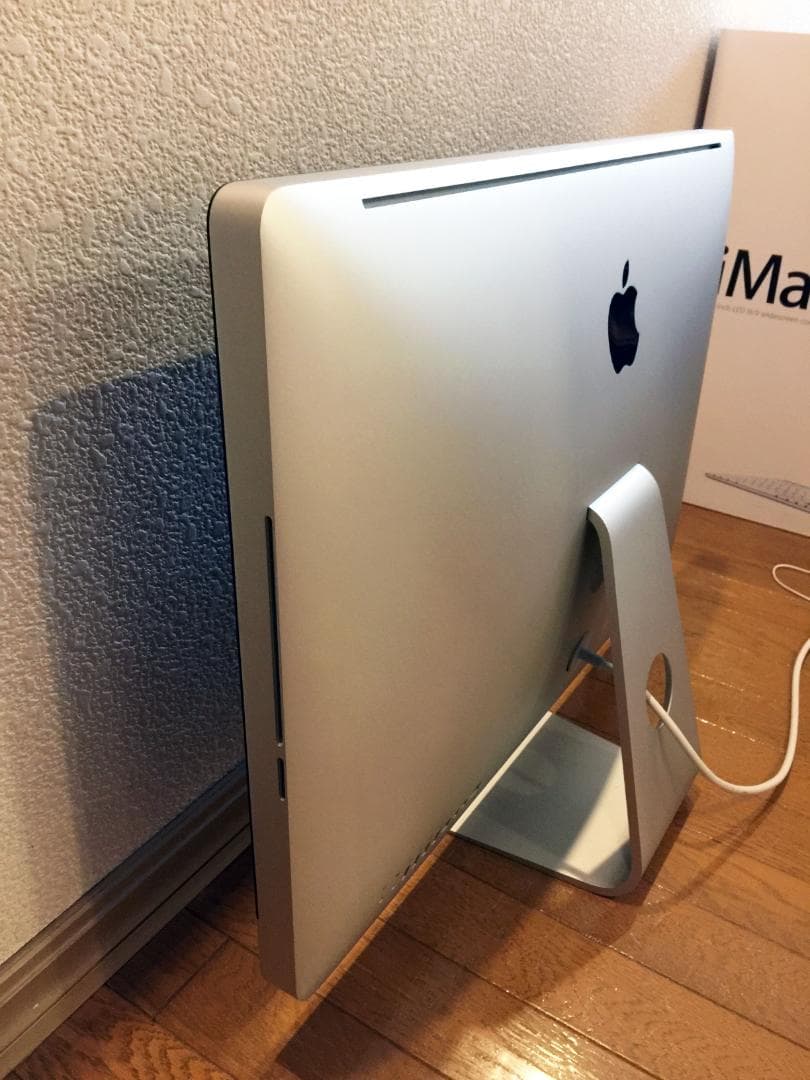 iMac 27インチ MC813J/A (Mid2011) SSDに換装済