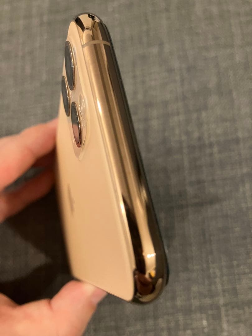 iPhone 11 Pro ゴールド docomo 本体