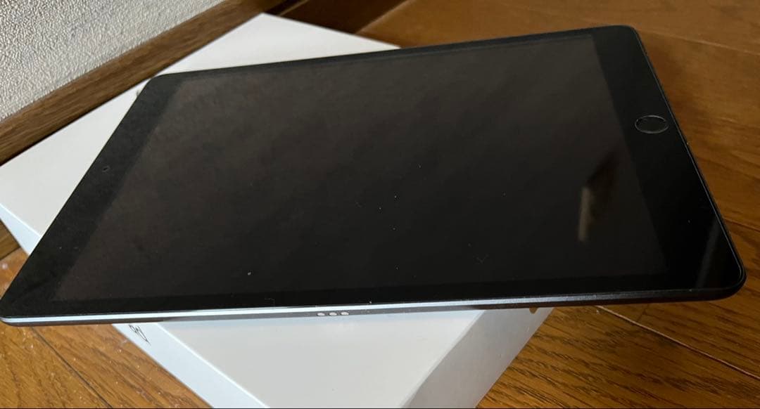 Apple iPad 第7世代10.2インチ スペースグレー 32GB [美品]