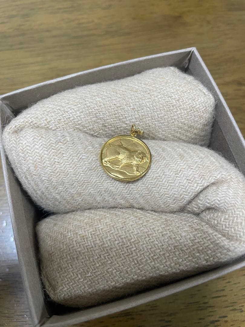 YON ヨン　nature coin ツキノワグマ