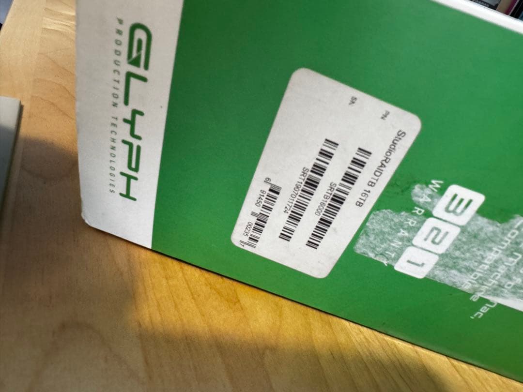 GLYPH STUDIO RAID 16TB 外付けRAIDハードドライブ