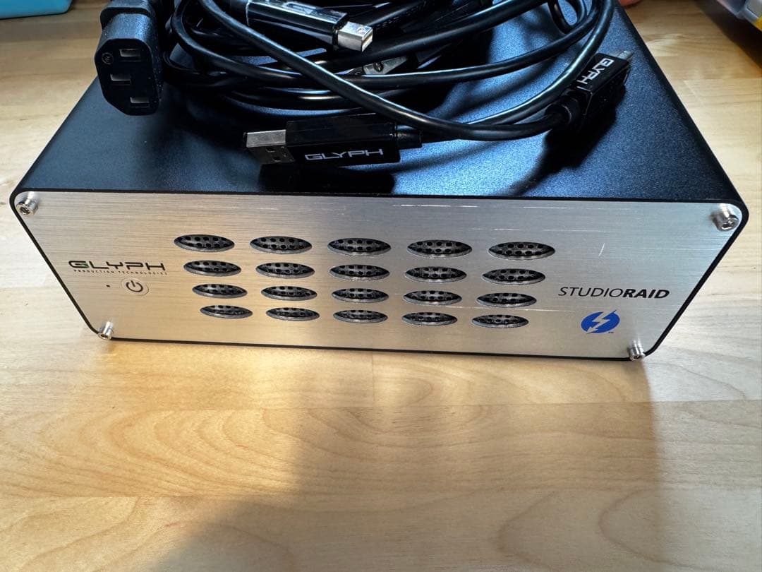 GLYPH STUDIO RAID 16TB 外付けRAIDハードドライブ