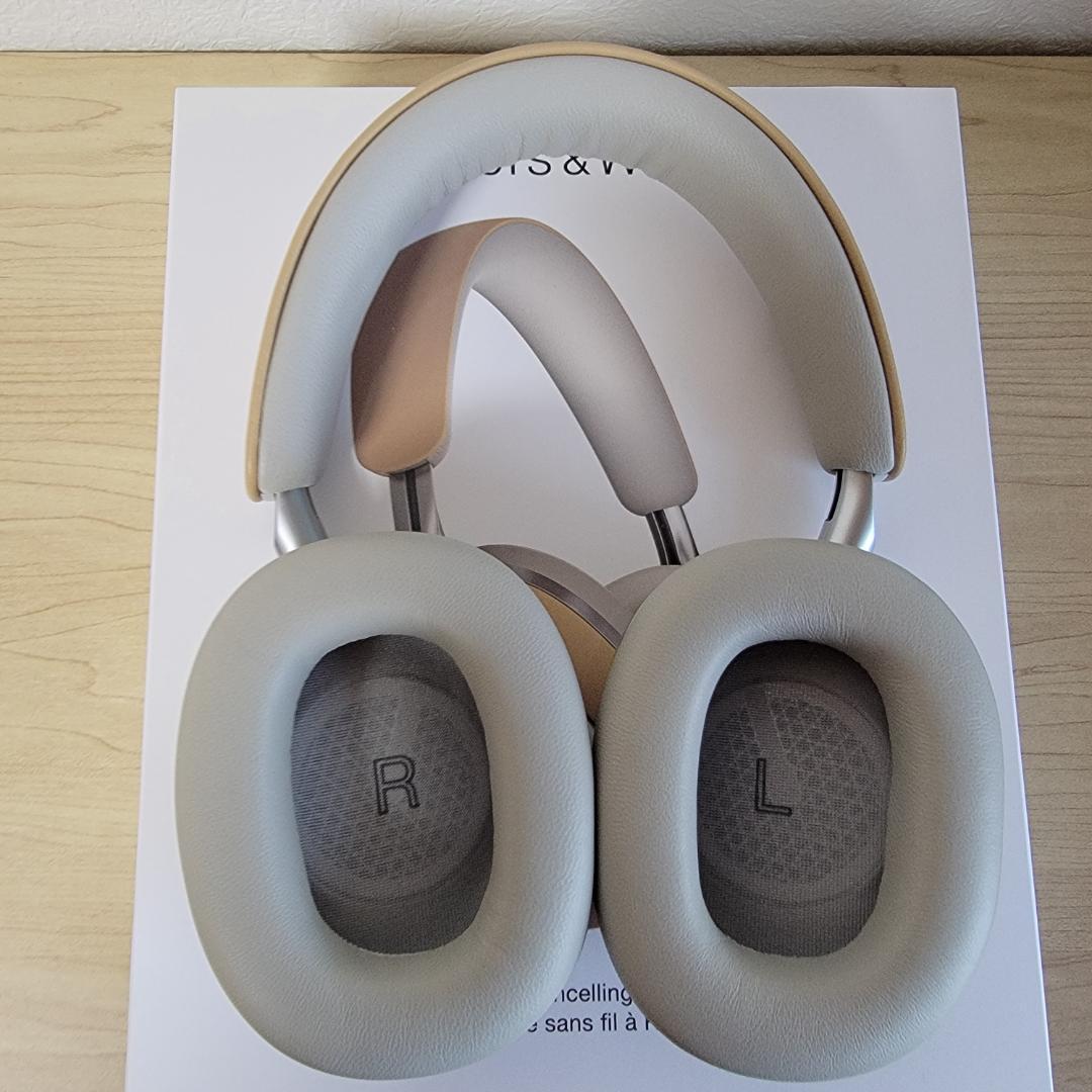 【ほぼ新品】Bowers & Wilkins Px8