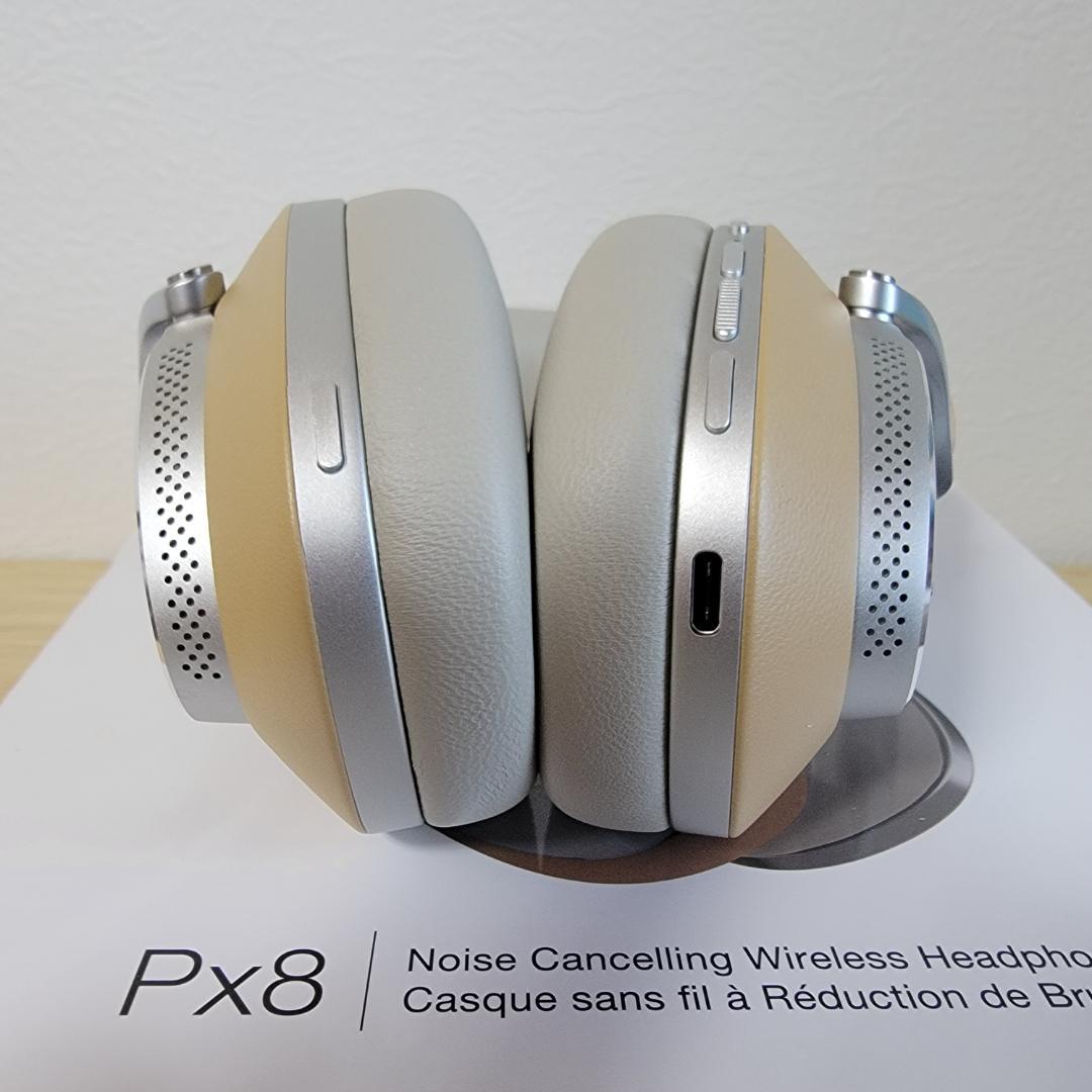【ほぼ新品】Bowers & Wilkins Px8