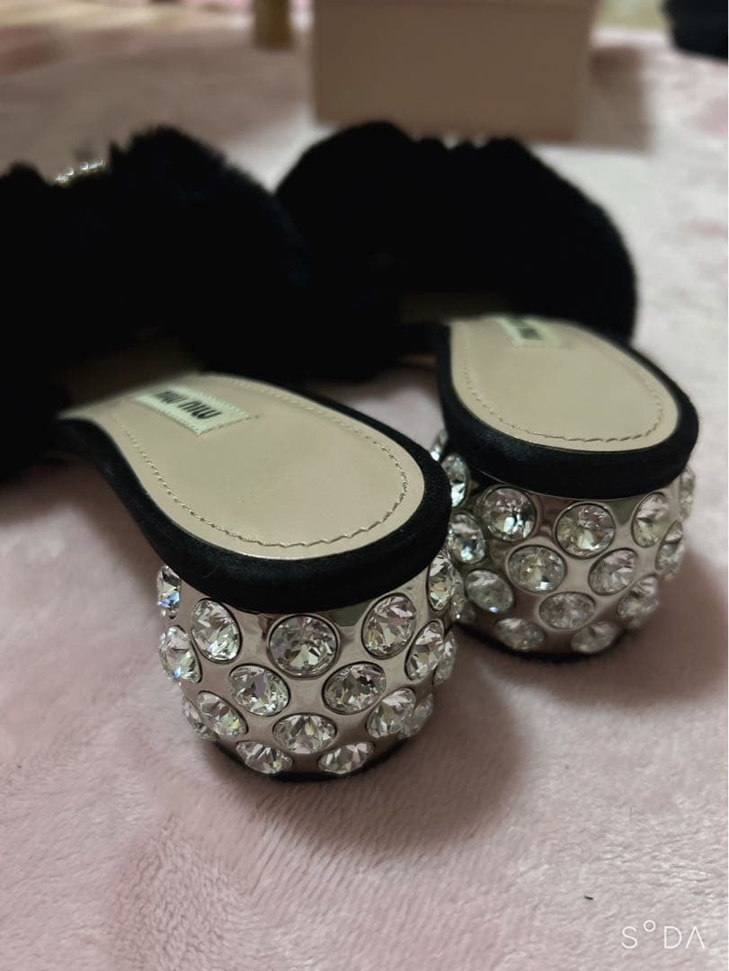 Miu Miu ブラックファークリスタルミュール