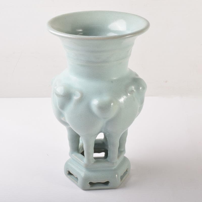 中国　龍泉窯　粉青釉　羊形瓶　高さ約30.5cm　時代箱付　C　7178A