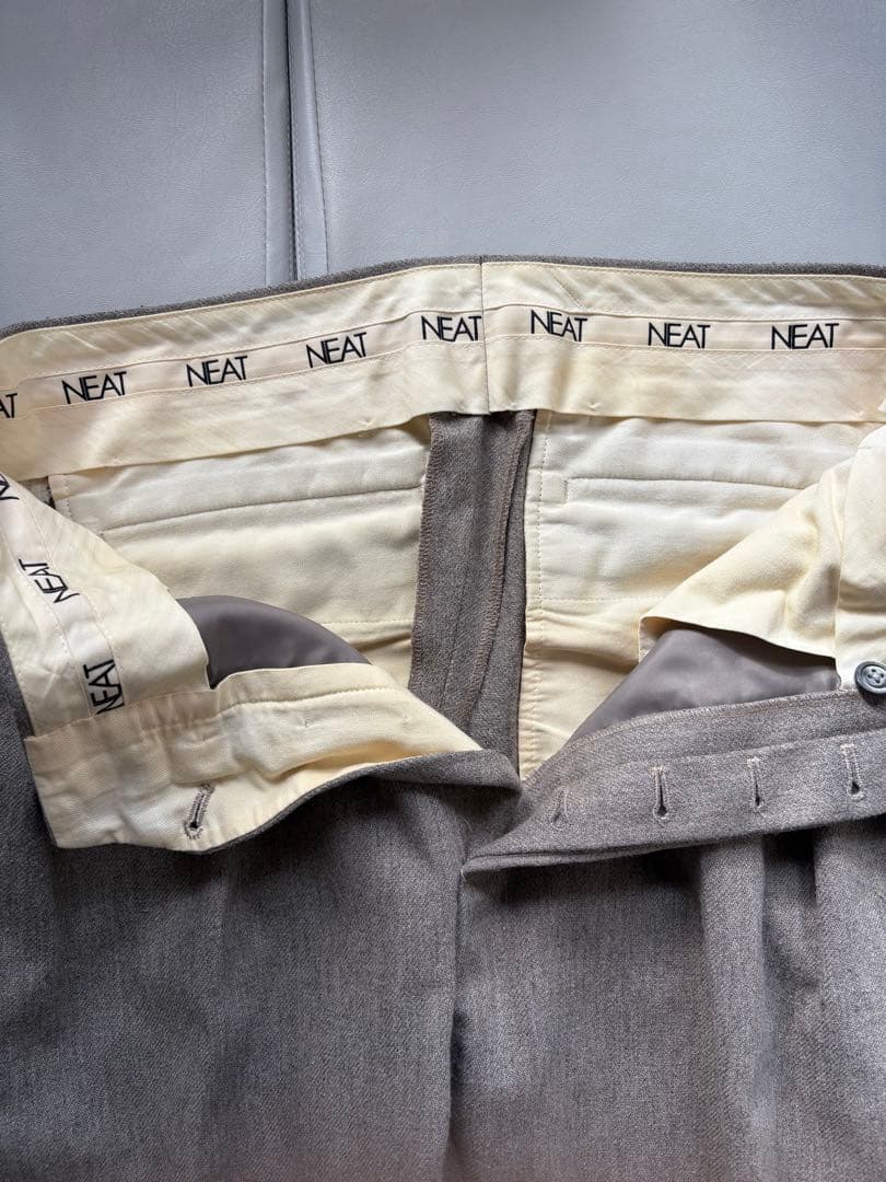 NEAT スラックス テーパード グレーベージュ サイズ46