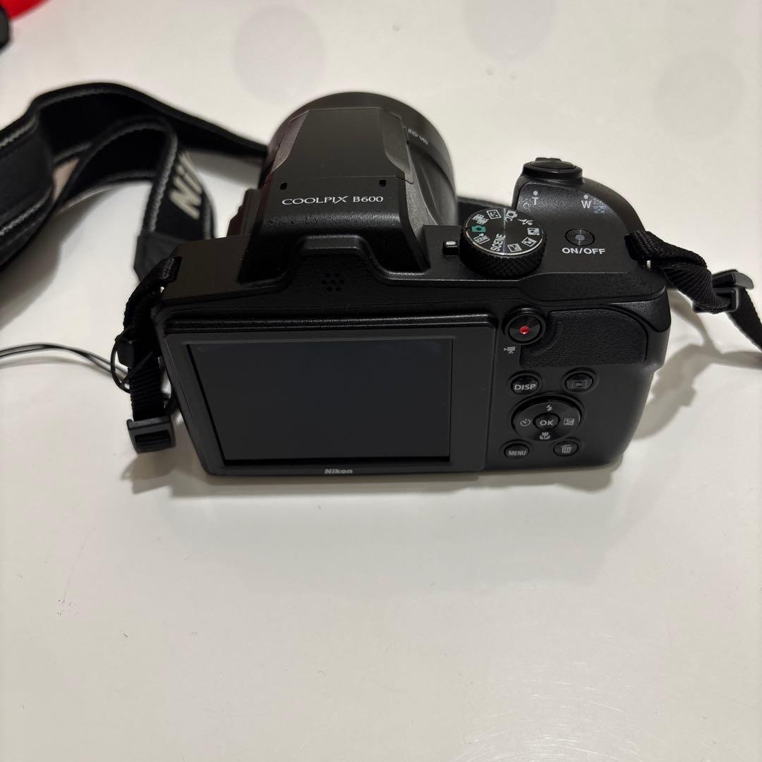 デジタルカメラ coolpix b600