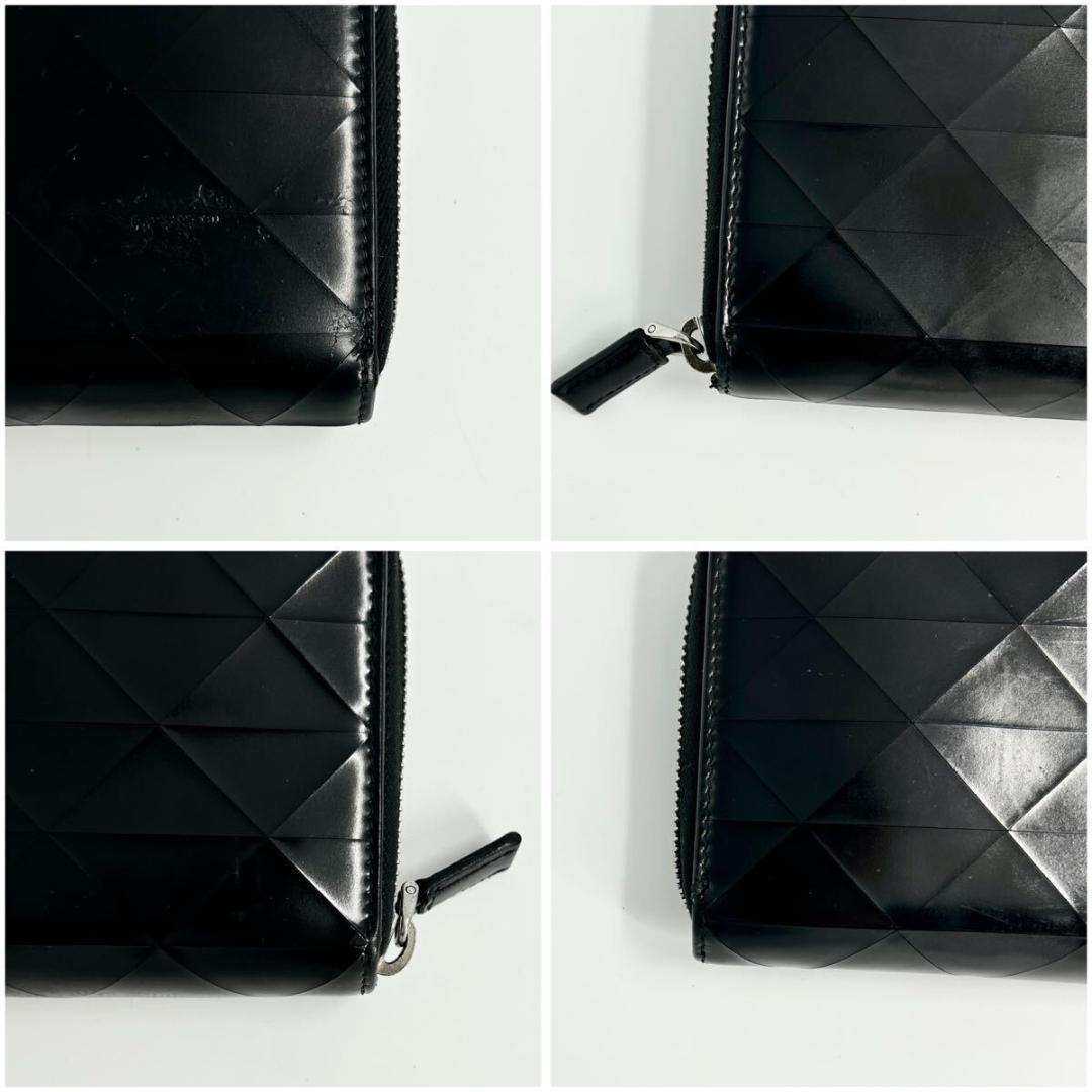 近年モデル　プラダ　ラウンドファスナー　ブラッシュドレザー　三角ロゴ　ブラック