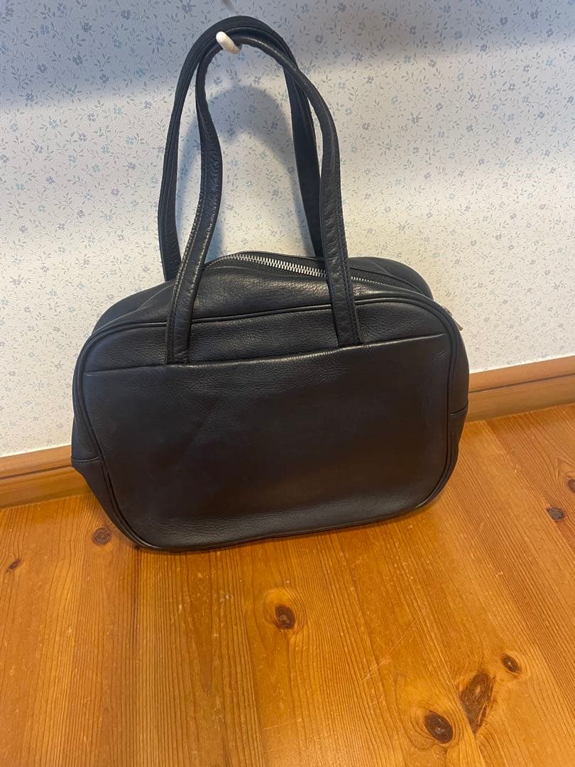 REN ブラックレザー ハンドバッグ