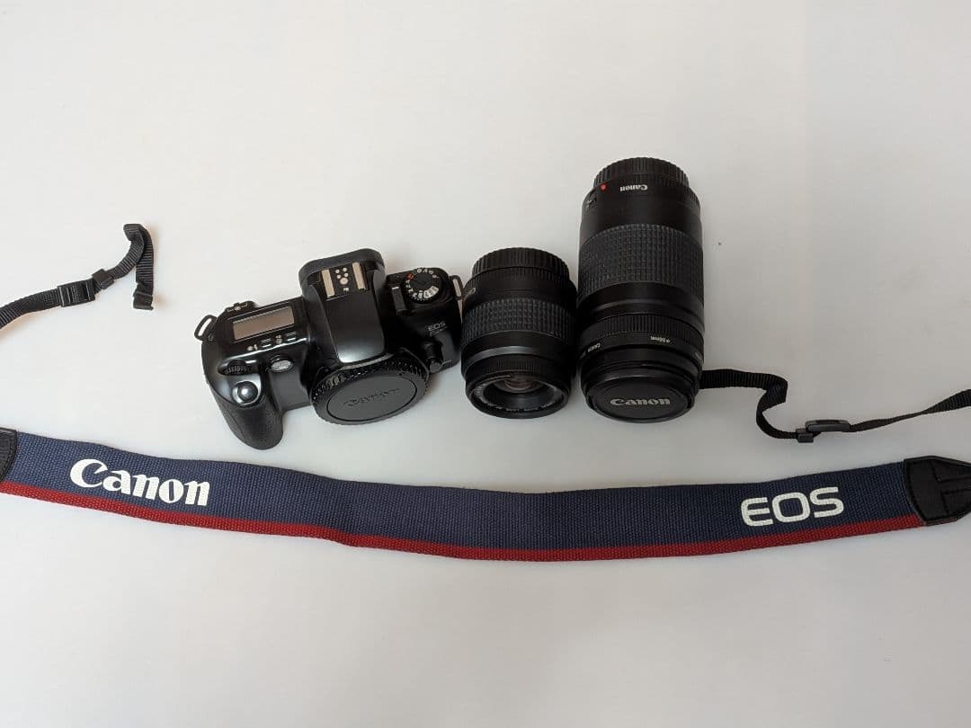 Canon EOS KISS 一眼レフカメラ 2本レンズ付き　動作確認済み