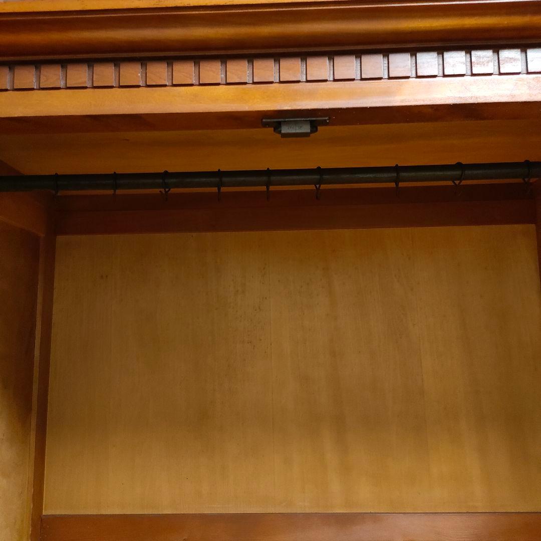 横浜ダニエル アンティーク ワードローブ