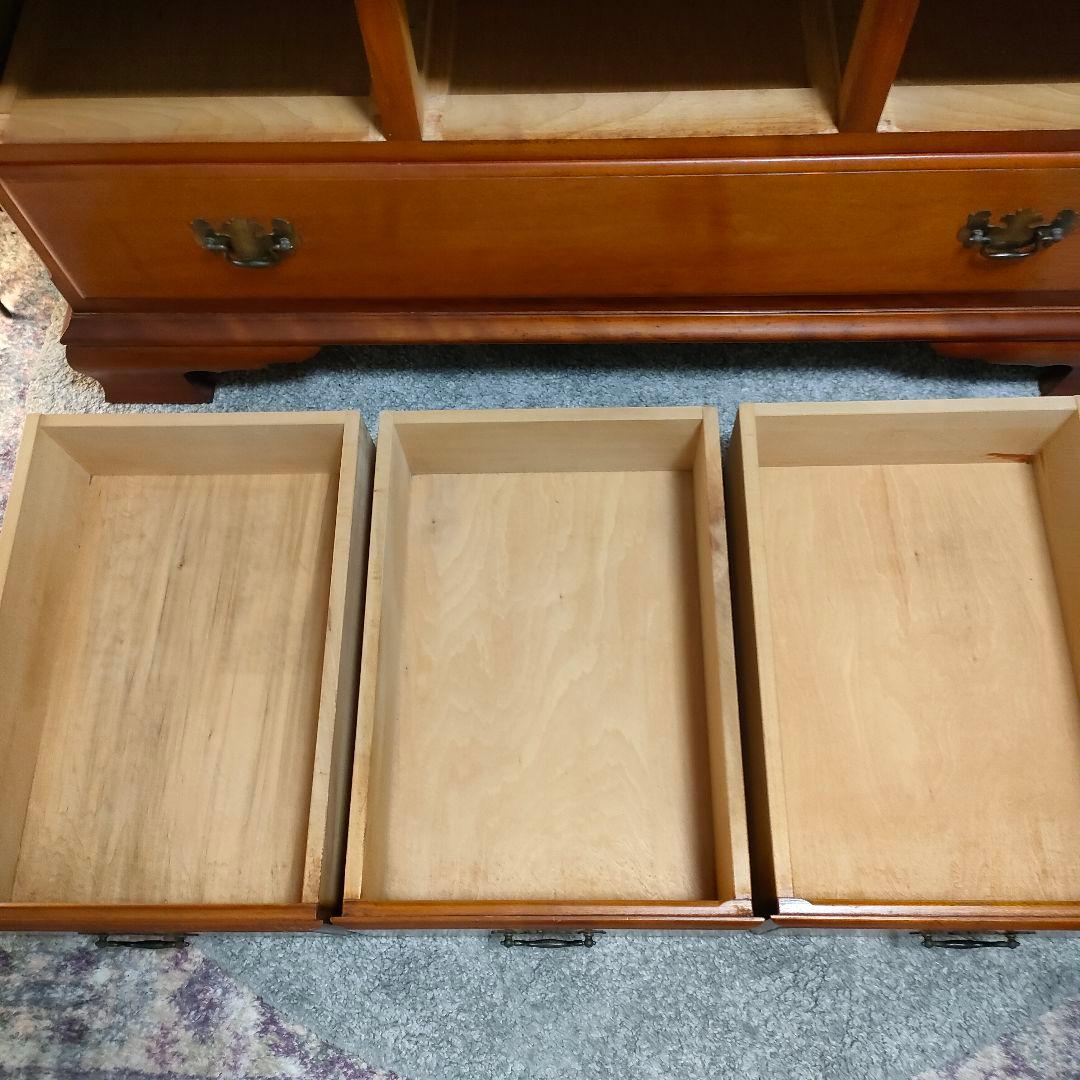 横浜ダニエル アンティーク ワードローブ