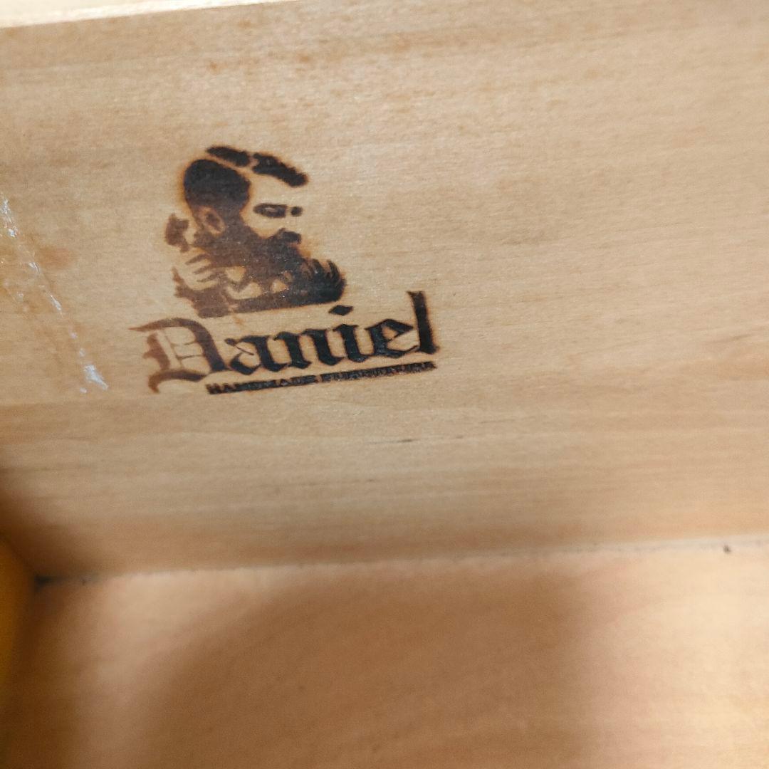 横浜ダニエル アンティーク ワードローブ