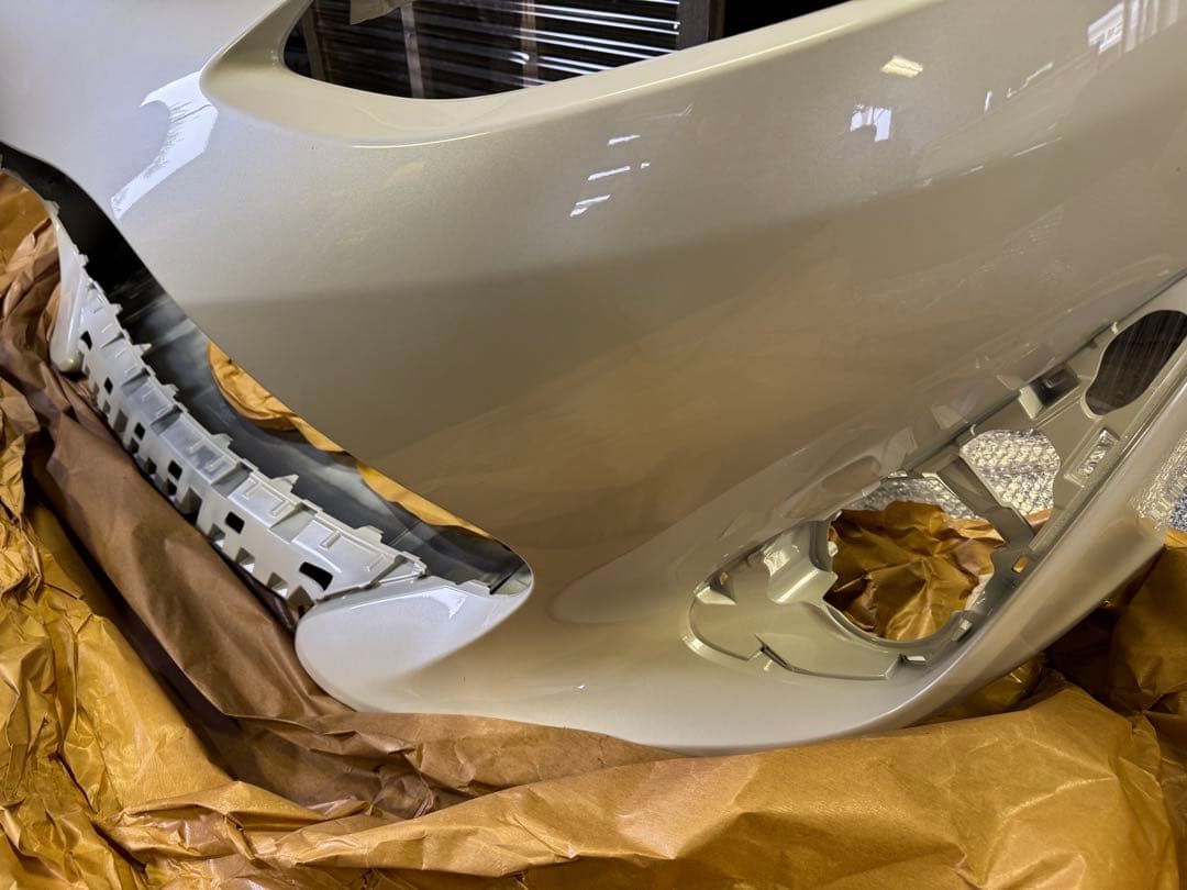 トヨタアクア後期フロントバンパー