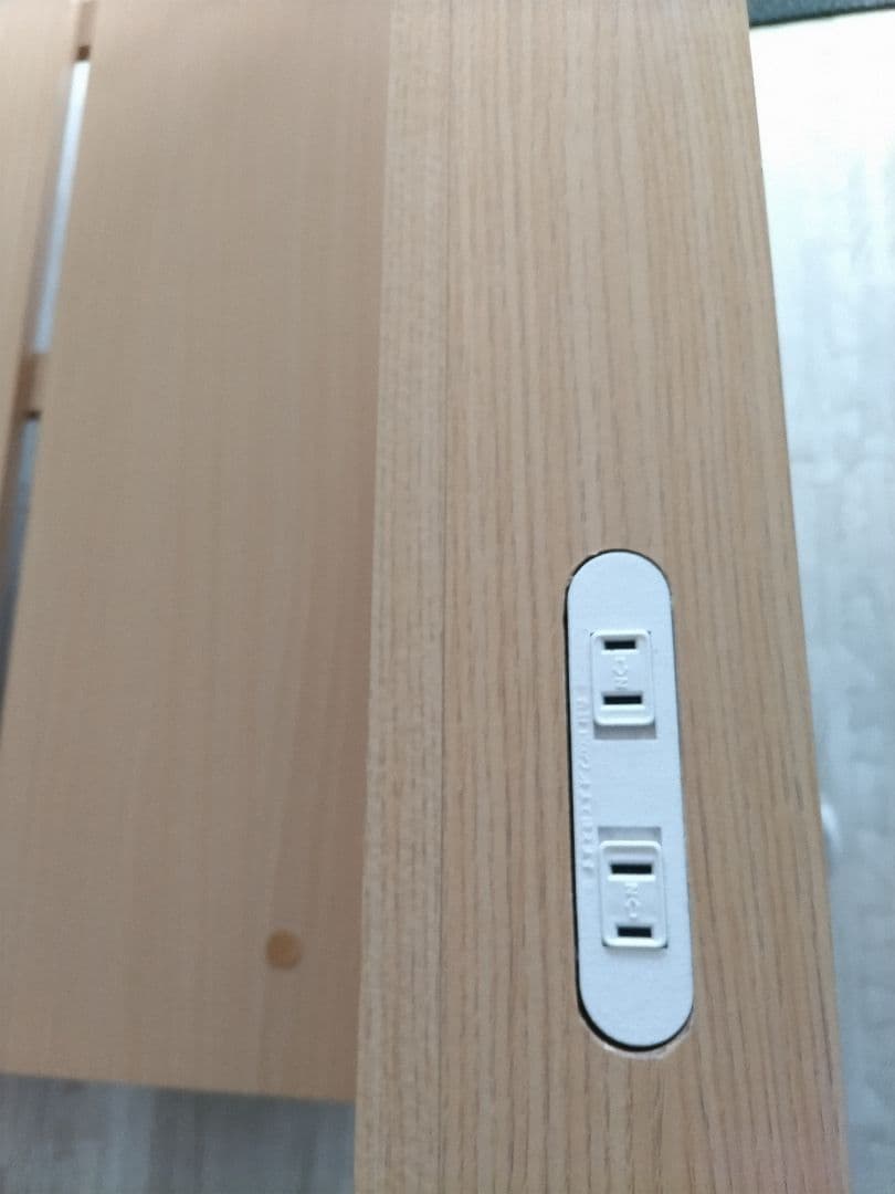 全国送料無料！！北欧テイスト風ローベッド シングル コンセント付き