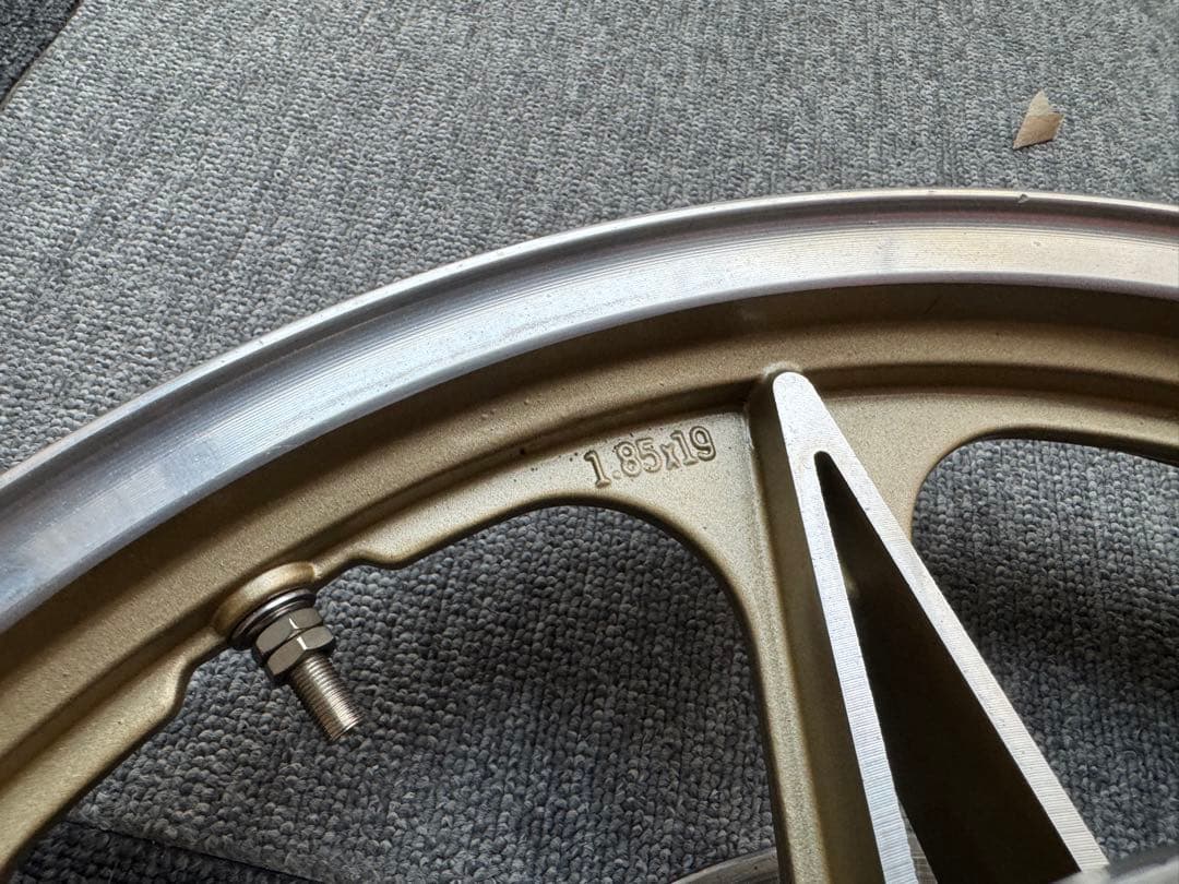 Z1 ホイール ゴールド キャスト　ダブルディスク