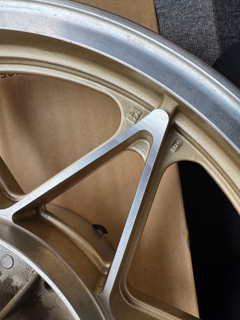 Z1 ホイール ゴールド キャスト　ダブルディスク