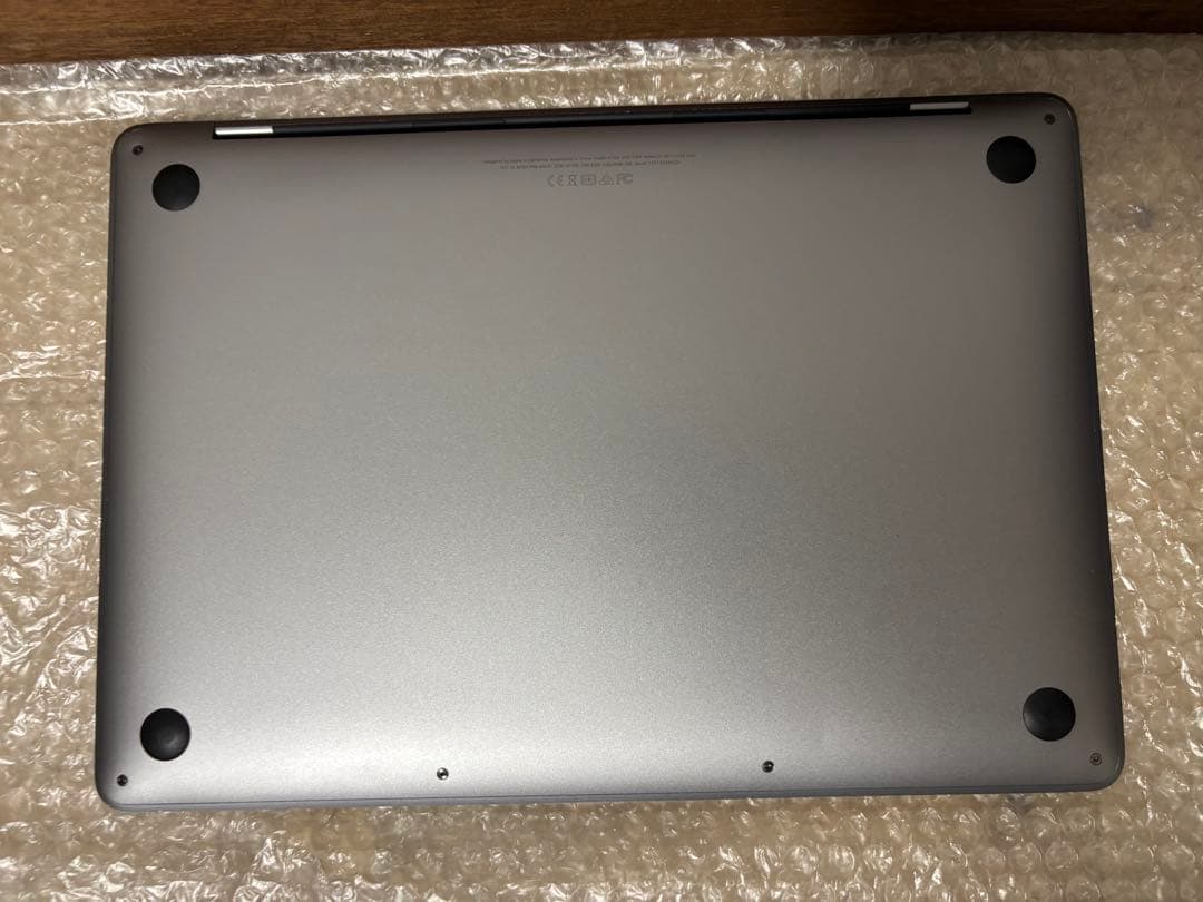 MacBook Pro 13インチ　A1708 16GB Retina