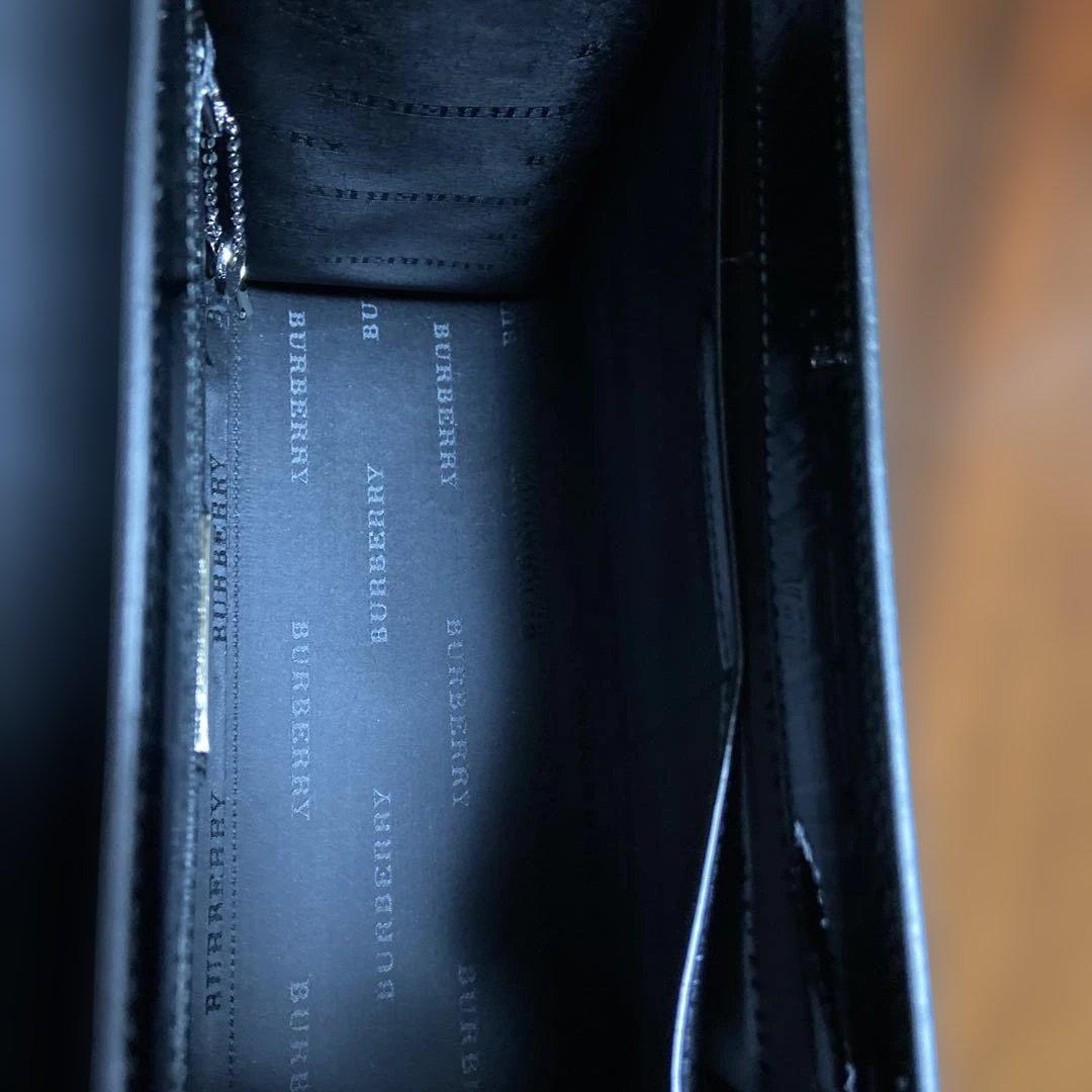 本日限定　新品　未使用品　バーバリー エナメル　黒　ハンドバッグ