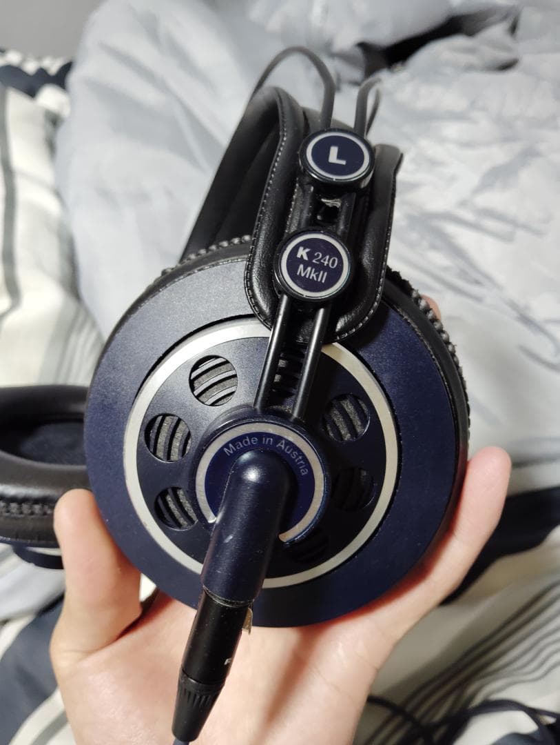 ヘッドホン AKG K240 mk 2