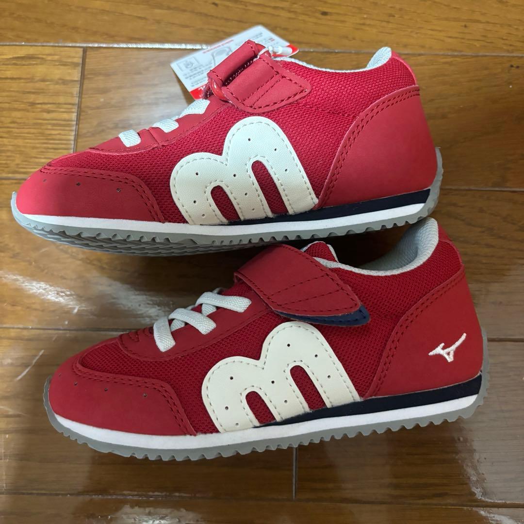ミキハウス×ミズノ　スニーカー　16.5 レッド