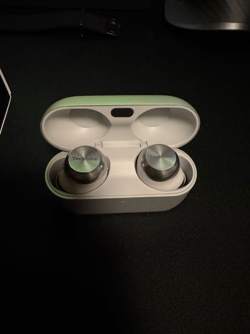 美品　Technics EAH-AZ100-S シルバー