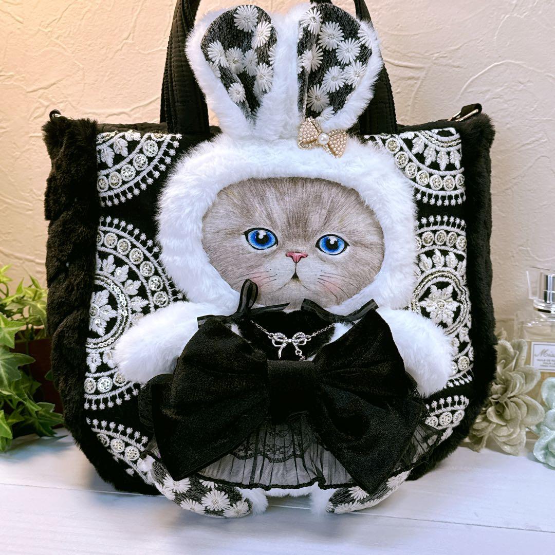 こ*ろ様 コヤンイサムチョン♡新作インド刺繍×パールファーbigルミちゃんのトー