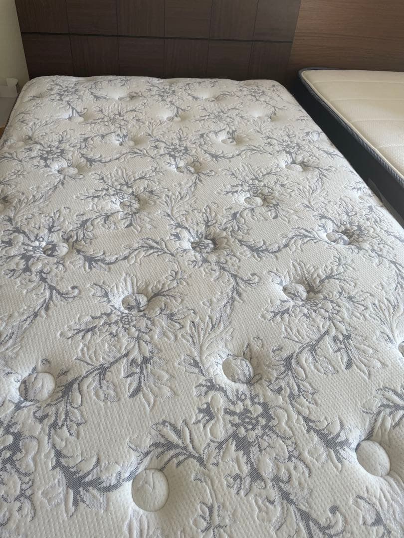 「最終金額」3/31シモンズマットレス　シングル　コンセント付きベッド　セット