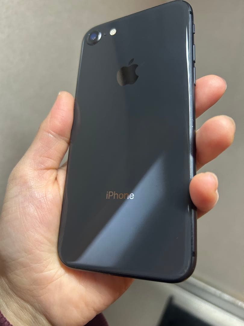 Apple iPhone 8 スペースグレー 本体