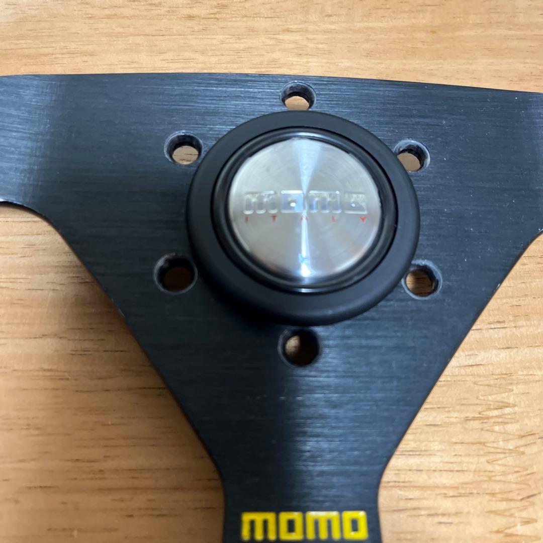 MOMO モモ　V35 バックスキン　ステアリング