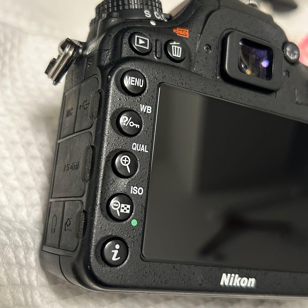 Nikon ニコン　D7200