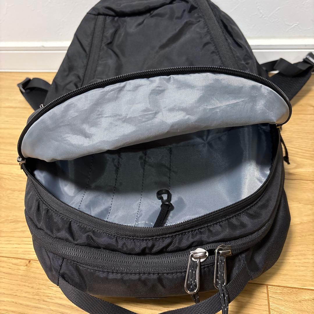 ARC'TERYX ブラック バックパック マンティス26