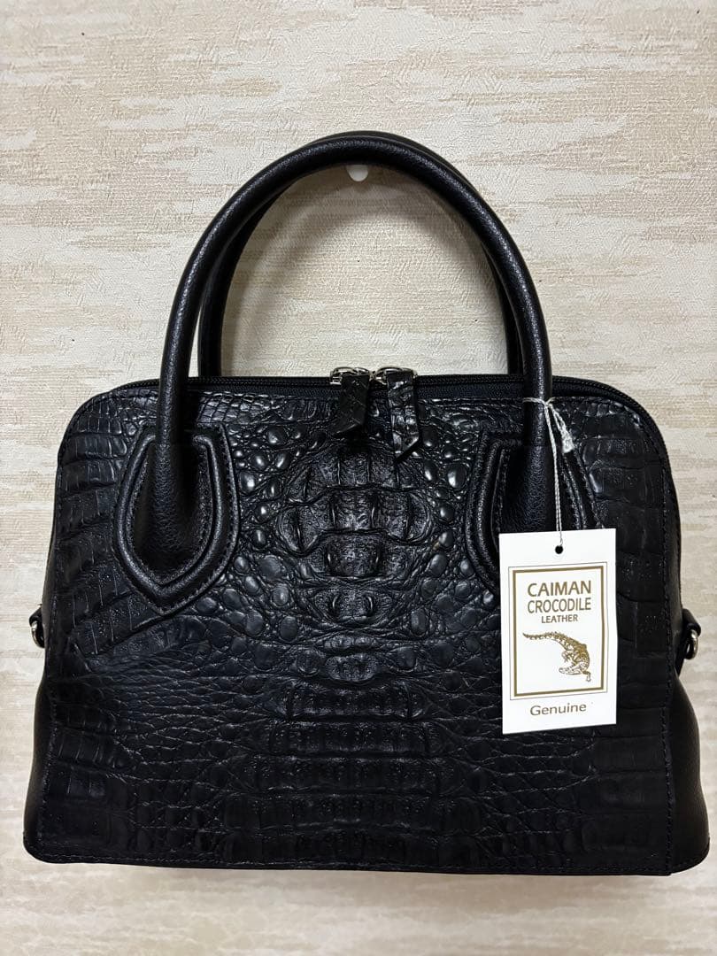 CAIMAN CROCODILE　ハンドバッグ　ブラック　ブガッティ型　新品